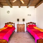 Villa Luxury With Pool, Stunning Location *