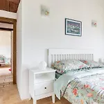 Luxury With Pool, Stunning Location *