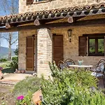 Luxury With Pool, Stunning Location *