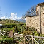 Luxury With Pool, Stunning Location Villa *
