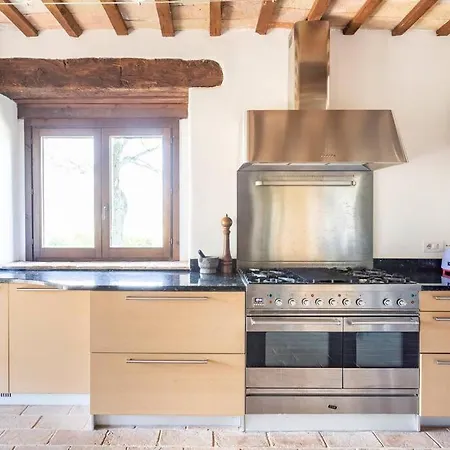 Luxury With Pool, Stunning Location San Ginesio