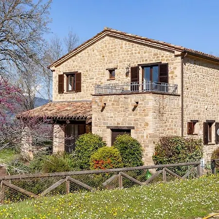 Luxury With Pool, Stunning Location Villa *