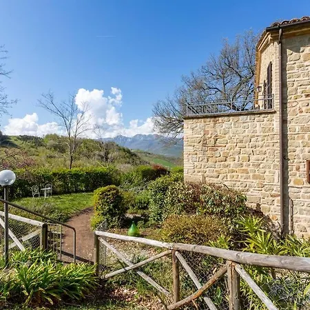 Luxury With Pool, Stunning Location Villa *